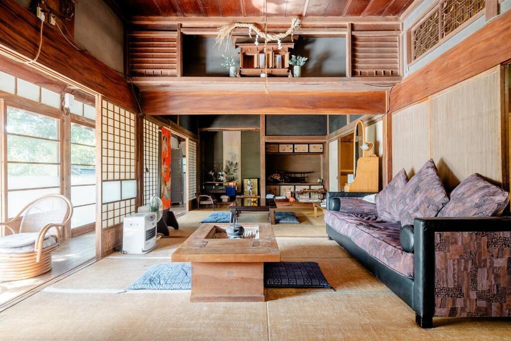 ゲストハウス+カフェわ　１日１組限定！ 築１００年の農家の古民家で宿泊体験、薪でお風呂沸かせます。焚き火もできます。 Kannami Buitenkant foto